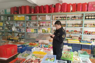 隴西縣宏偉鄉(xiāng)市場(chǎng)監(jiān)管所開(kāi)展“五一”節(jié)前專(zhuān)項(xiàng)檢查，筑牢食品藥品與消毒器械安全防線